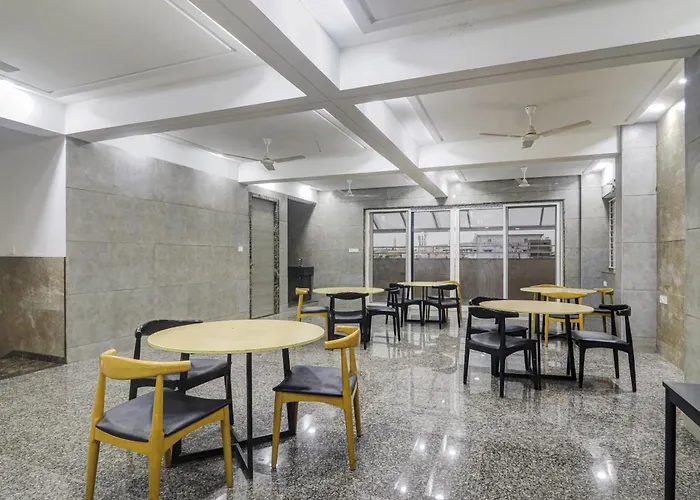 Super Townhouse Ameerpet