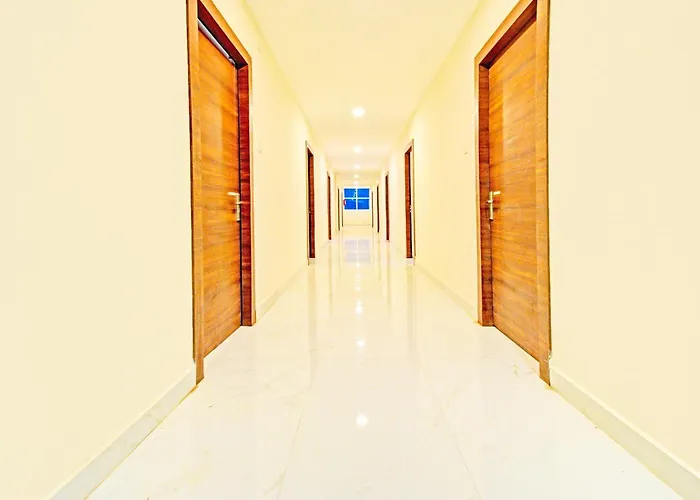 Super Collection O Sanath Nagar Near Railway Station