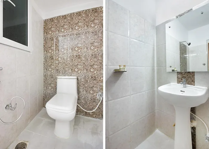 Capital O Sri Suprabhat Grand Near Kachiguda Railway Station