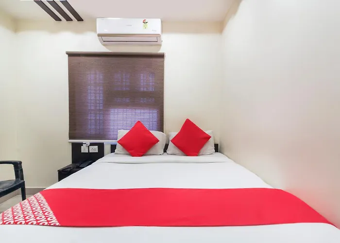 OYO 70678 Sri Harsha Residency