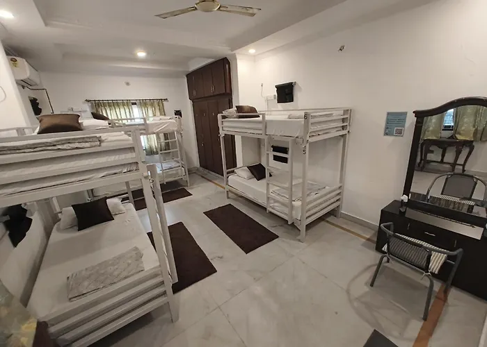 Bonjour Travellers Hostel