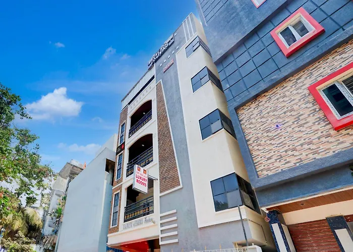 Super Collection O Sri Balaji Luxury Rooms