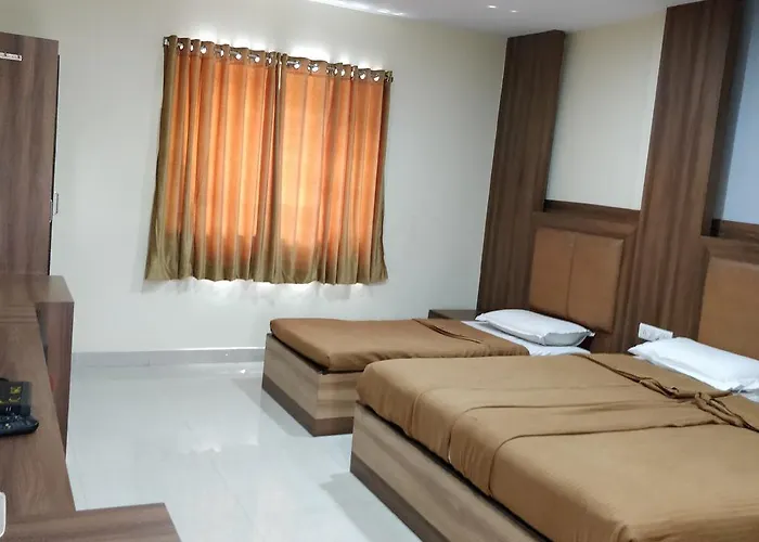 Hotel Dwaraka Paradise