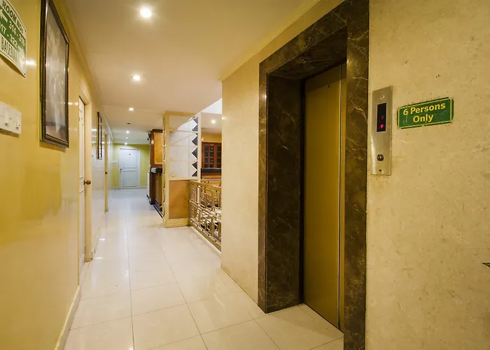 Oyo 9302 Hotel Baseraa Inn