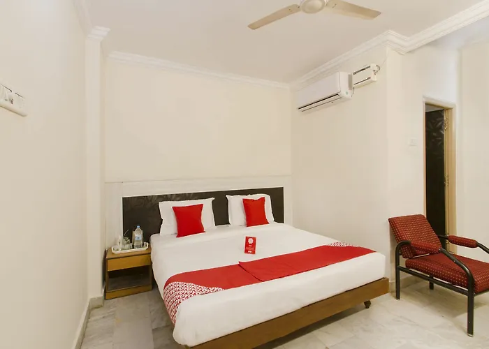 Oyo 11321 Hotel Goutham Residency