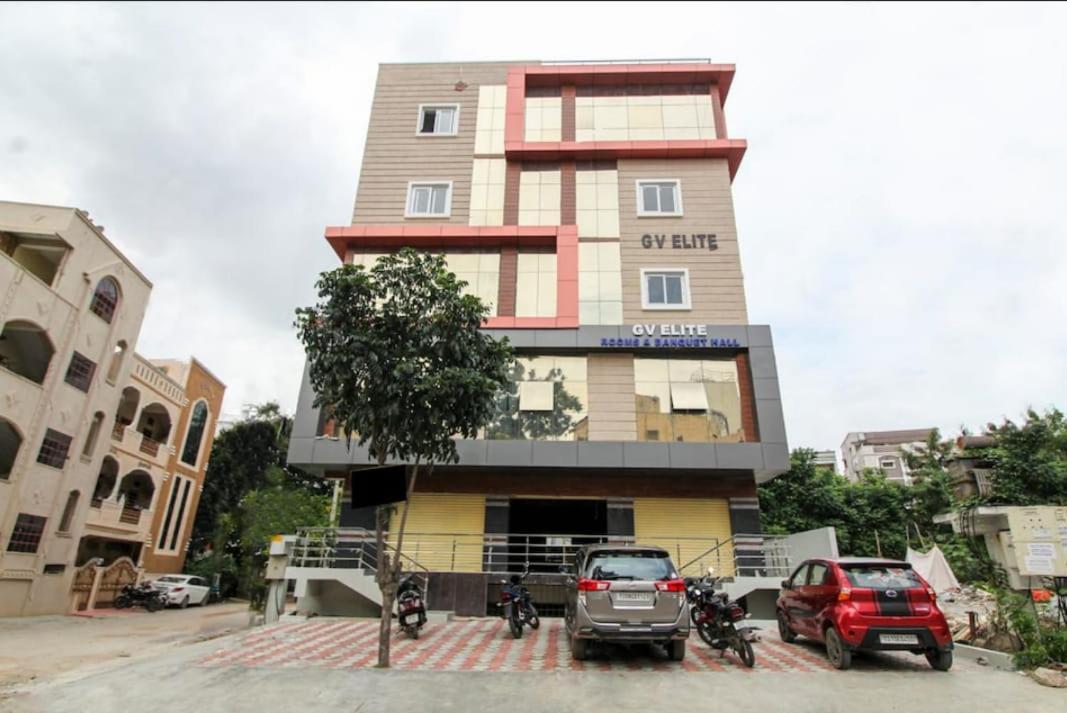 Capital O 76170 Mayukha 3* Hyderabad