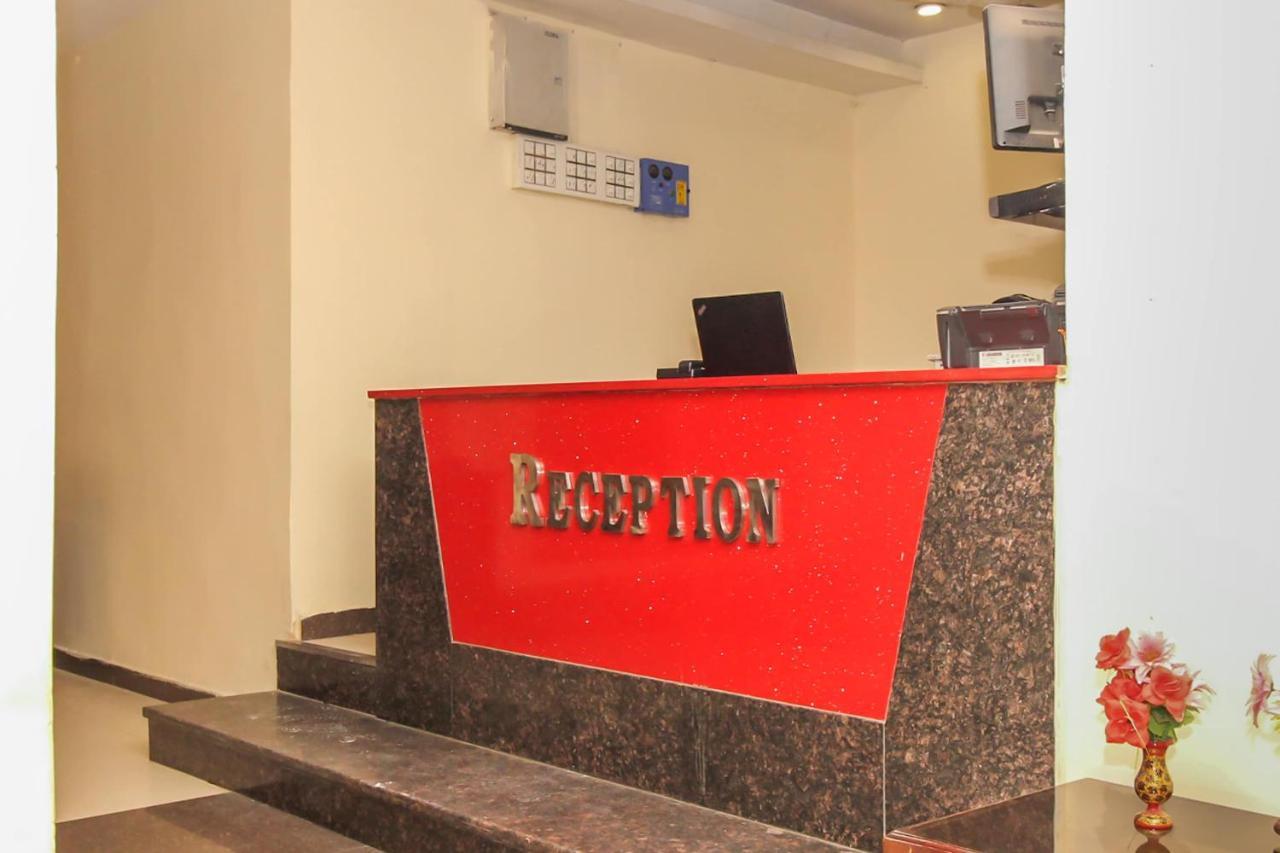Hotel Oyo 7343 Al Shareef Palace Hyderabad