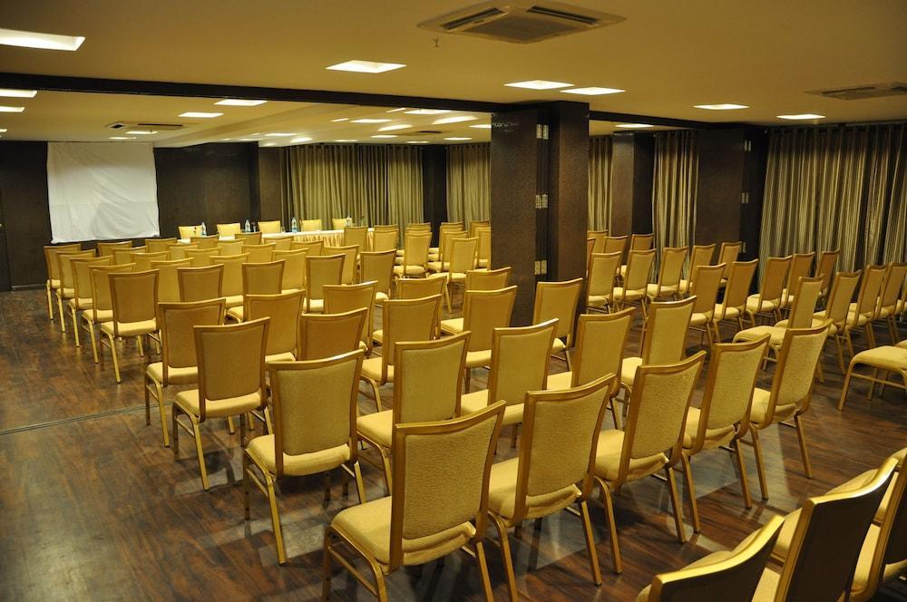 Kens Hotel