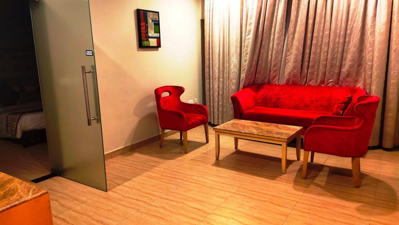 Hotel Western Ashoka 3*