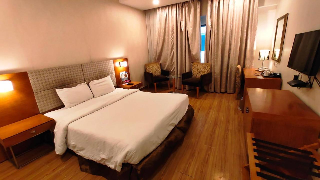 Western Ashoka Hotel 3*