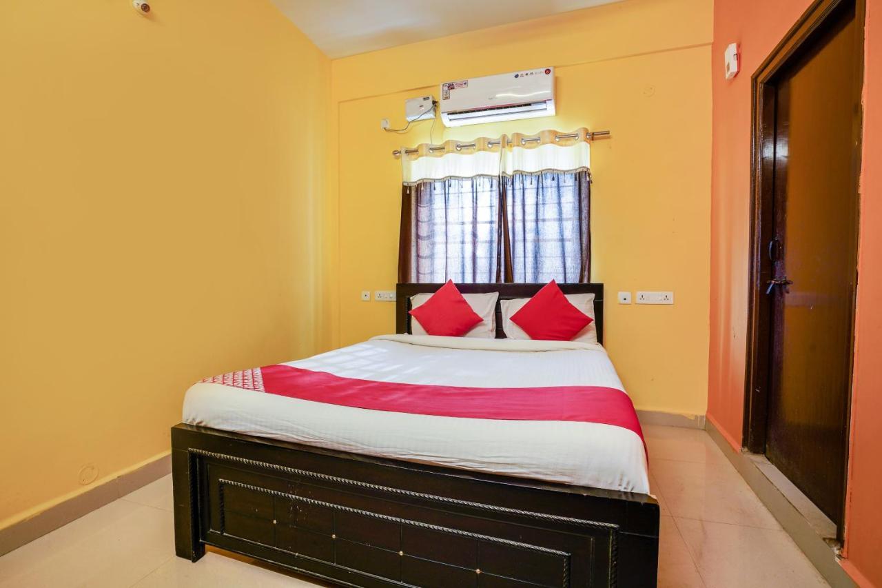 Oyo 70286 Svr Grand Hyderabad