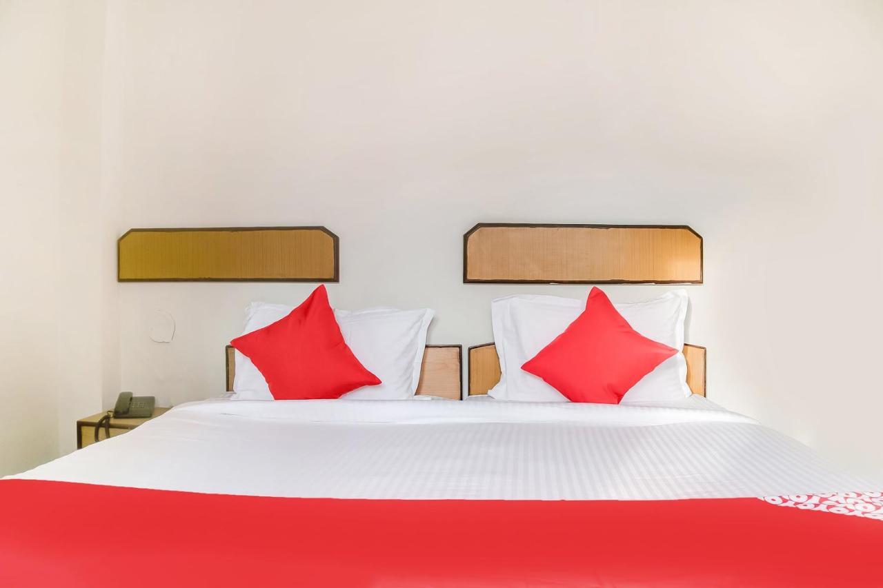 Hotel Oyo 47645 Sai Vinayak Boarding And Lodging Hyderabad