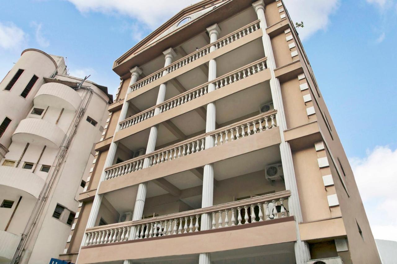 Oyo 47645 Sai Vinayak Boarding And Lodging 3* Hyderabad