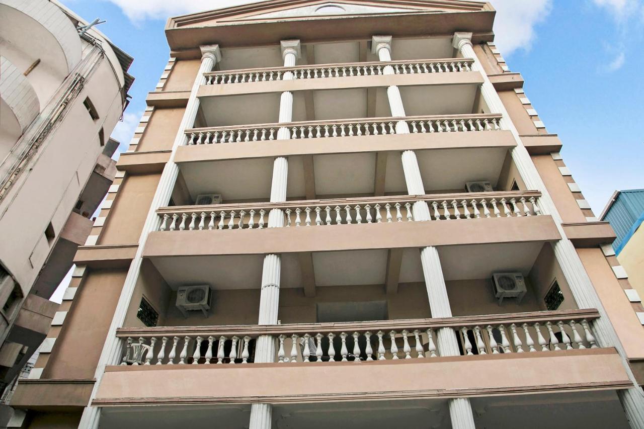 Oyo 47645 Sai Vinayak Boarding And Lodging Hotel 3*
