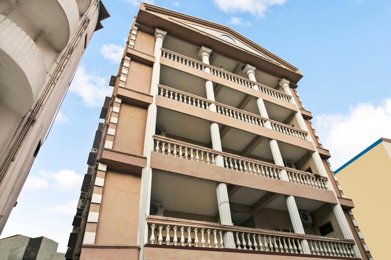 Oyo 47645 Sai Vinayak Boarding And Lodging 3* Hyderabad
