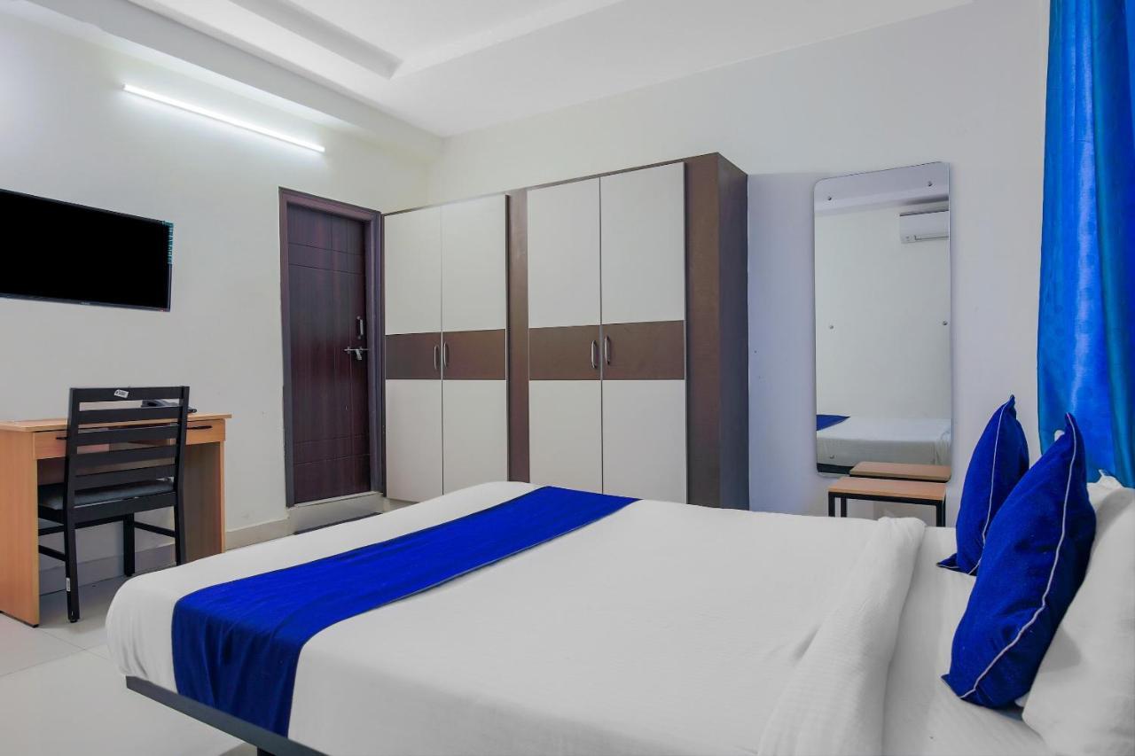 Oyo Silverkey 74581 Nallagandla Hotel