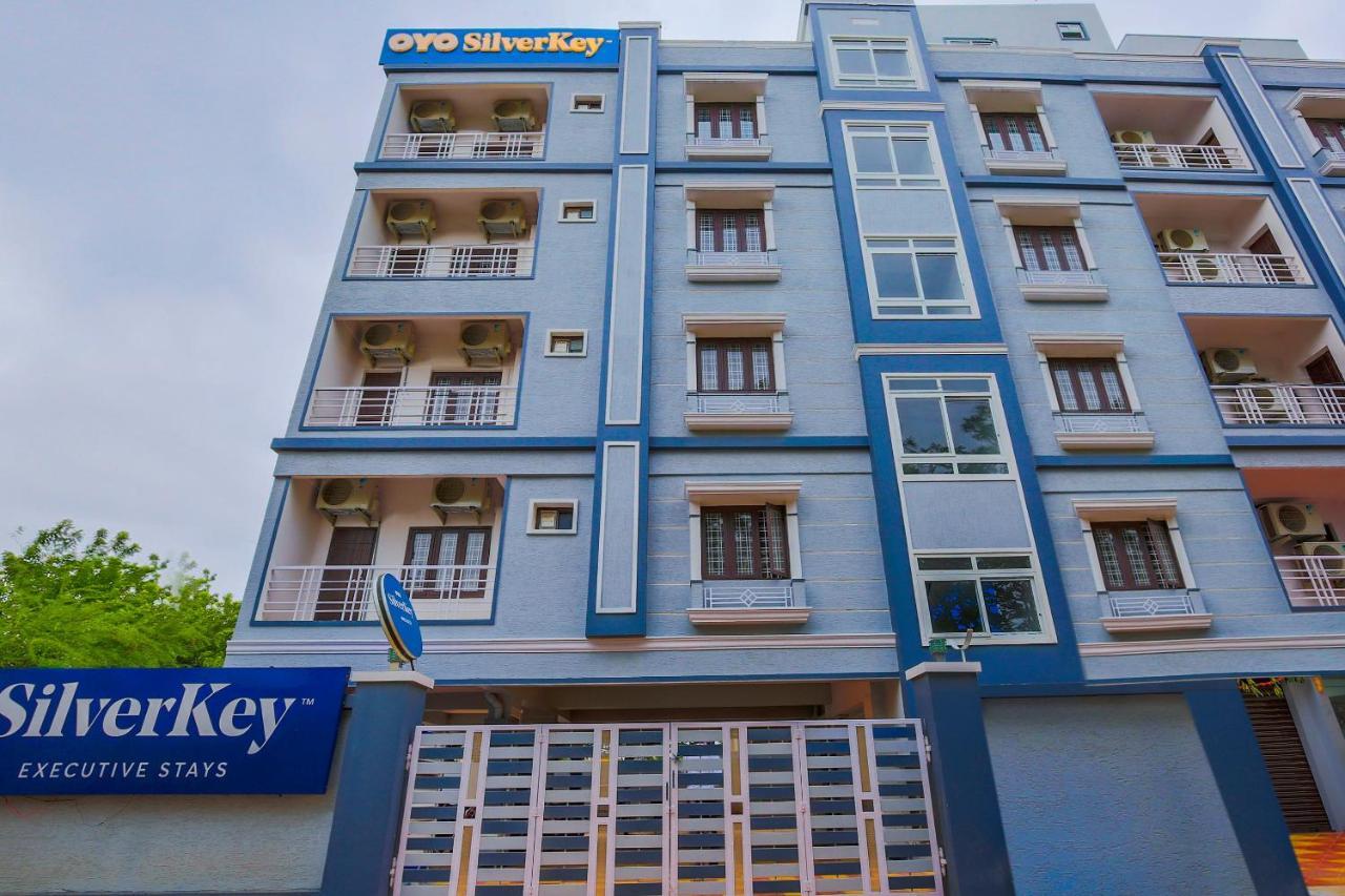 Oyo Silverkey 74581 Nallagandla Hotel 3*