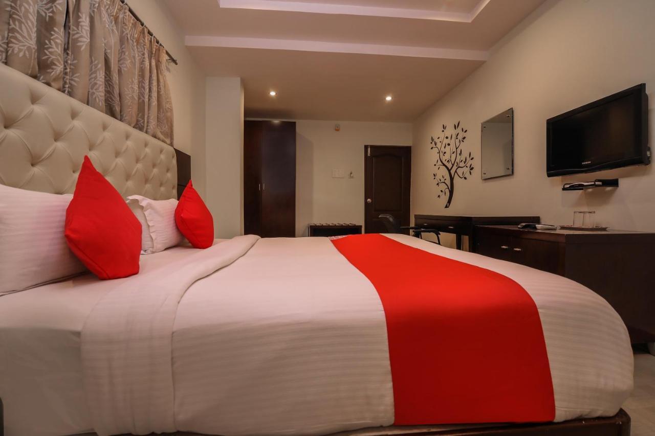 Oyo 588 Kmr Hospitality Services Hotel Hyderabad