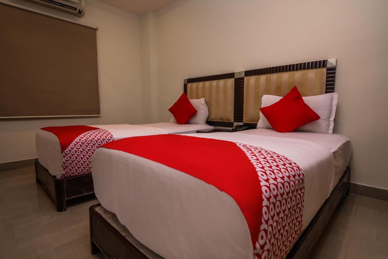 Oyo 588 Kmr Hospitality Services 3* Hyderabad