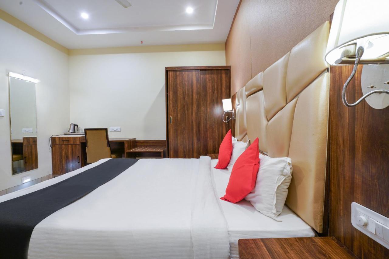 Capital O 71843 Grand Sindhura Hotel Hyderabad
