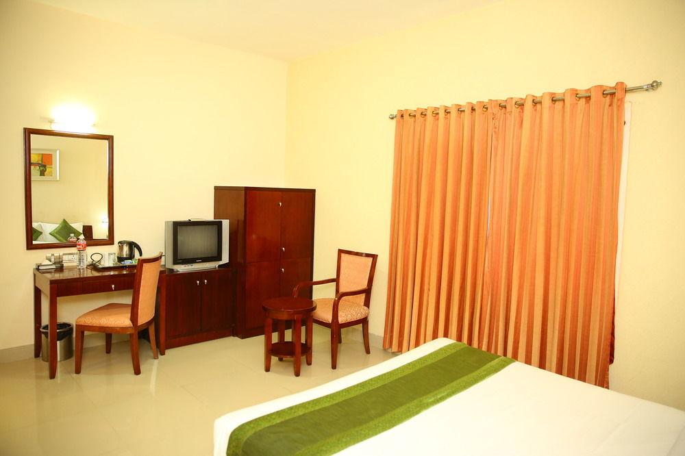 Hotel Oyo Townhouse 9 Hitech 3*