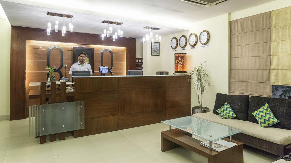 Oyo Townhouse 9 Hitech Hotel