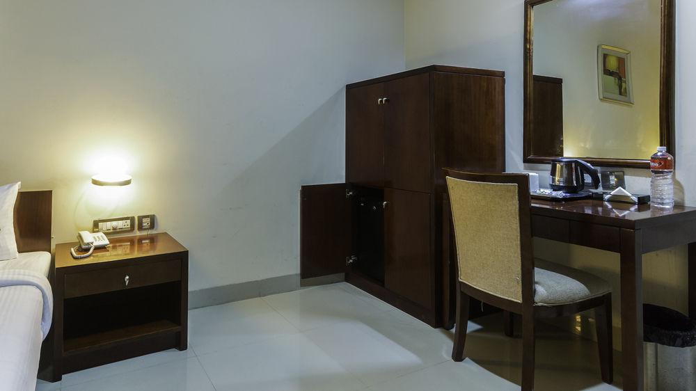 Oyo Townhouse 9 Hitech Hyderabad