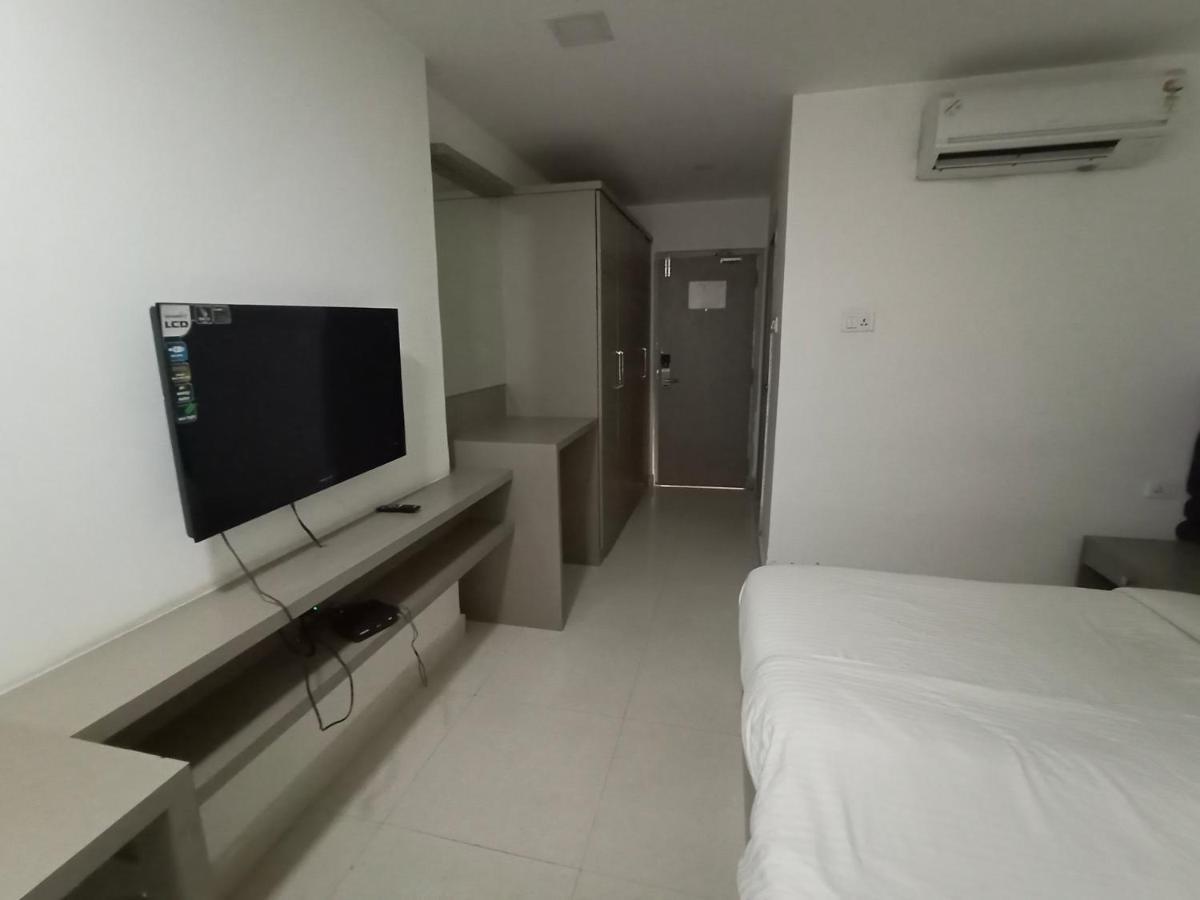La Riviera Hotel Hyderabad