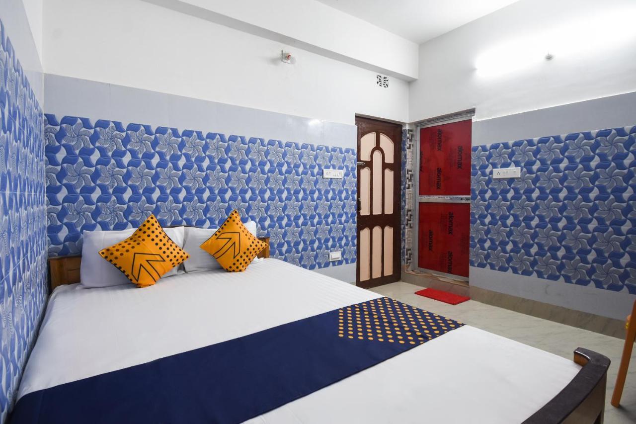 Hotel Oyo 75379 Raja Ram 3*