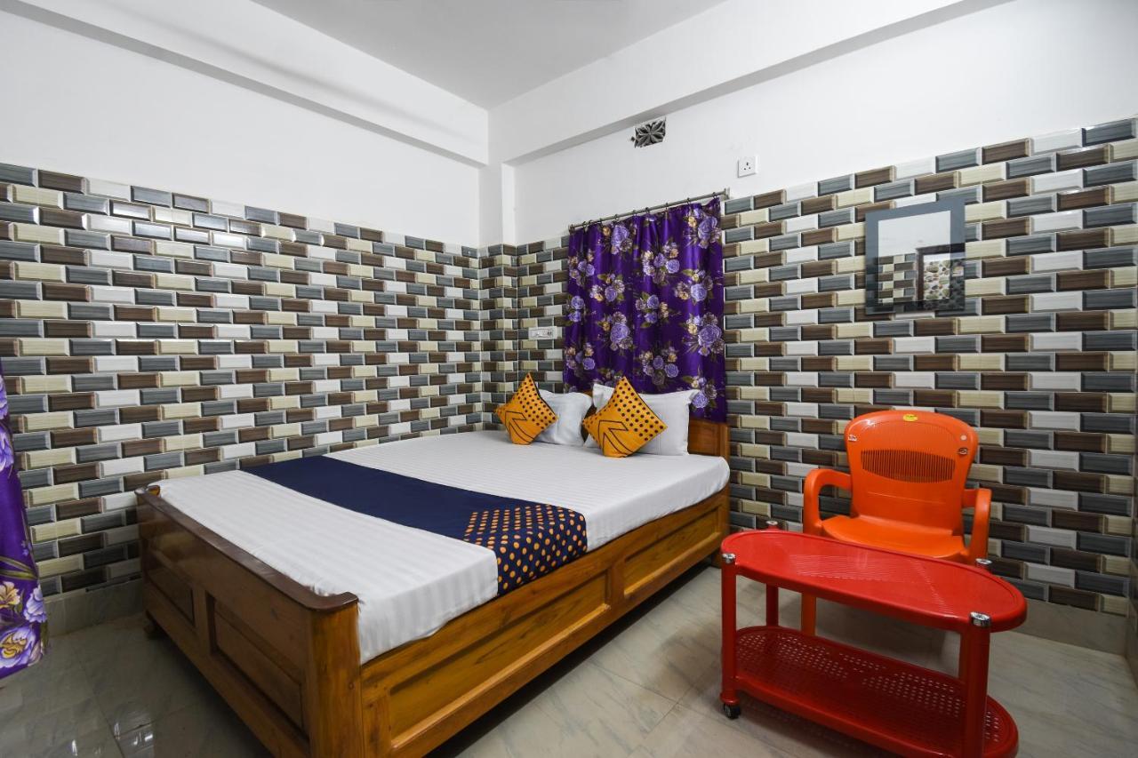 Oyo 75379 Raja Ram Hyderabad