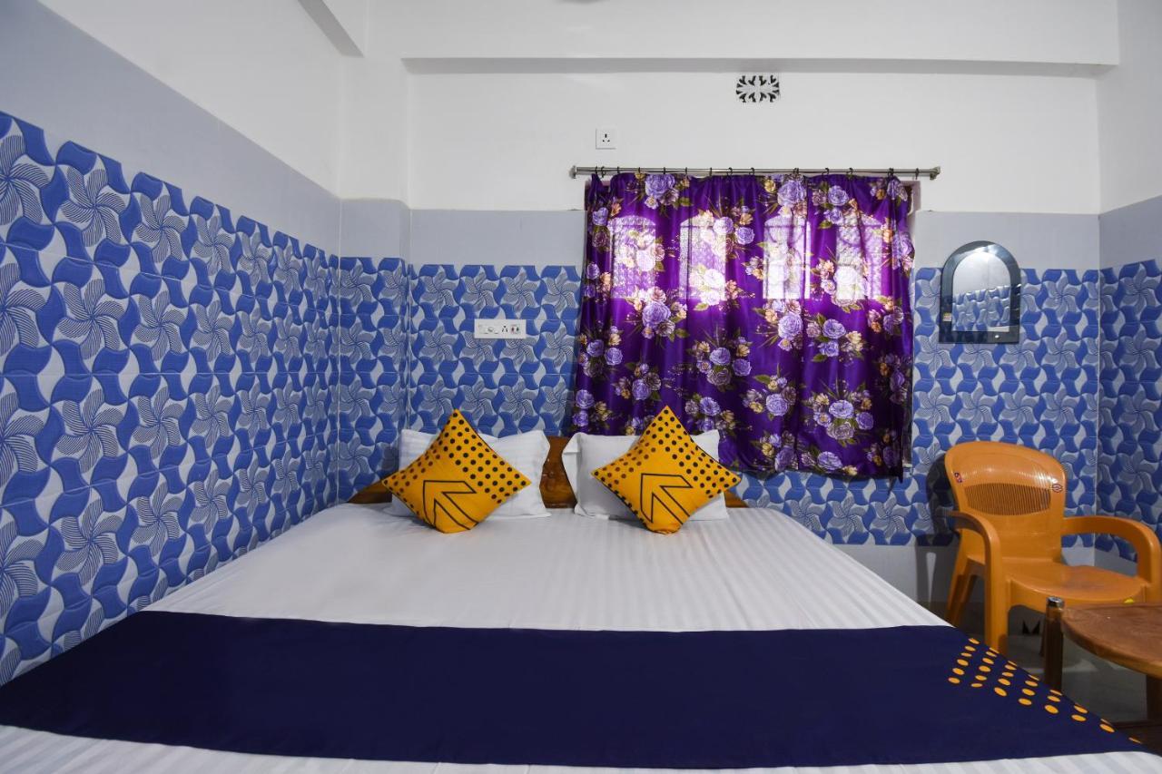 Oyo 75379 Raja Ram Hyderabad