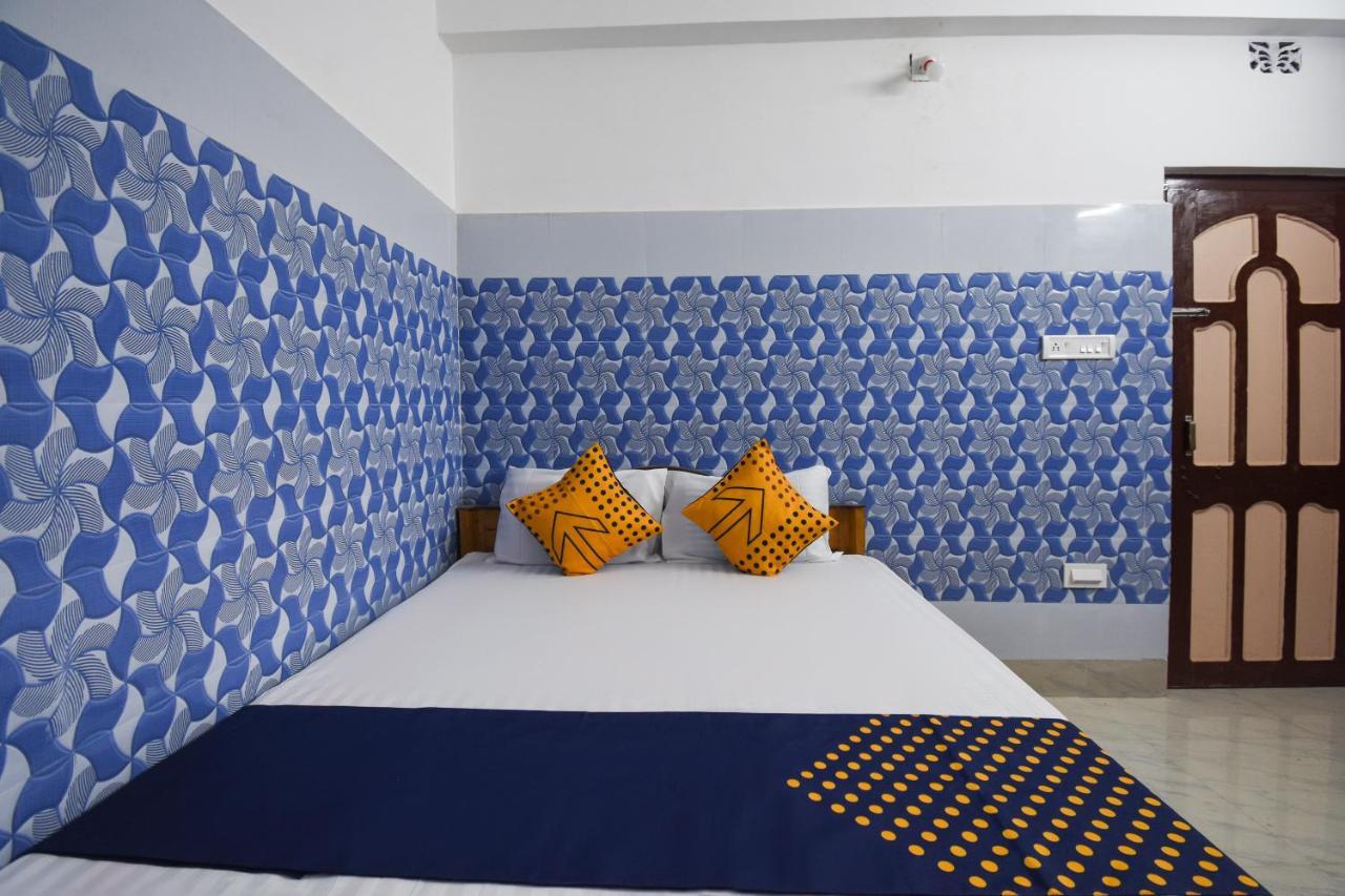 Oyo 75379 Raja Ram Hotel Hyderabad