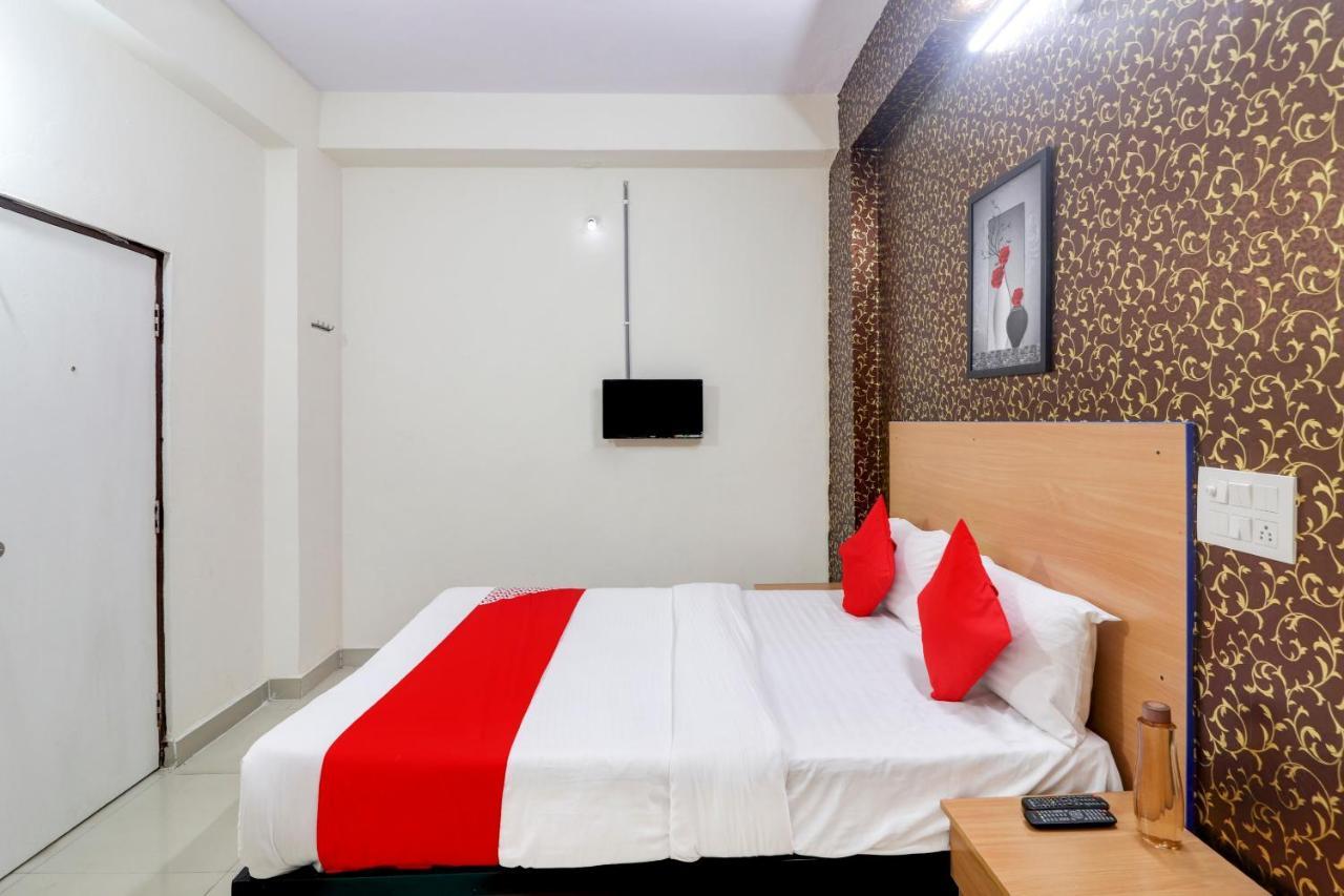 Oyo 75379 Raja Ram 3* Hyderabad