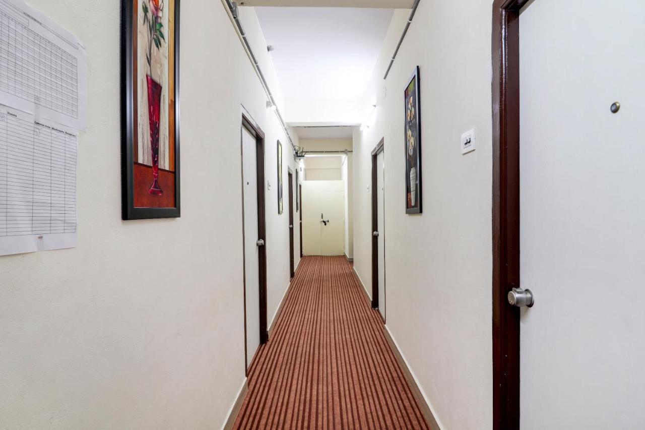 Oyo 75379 Raja Ram 3* Hyderabad