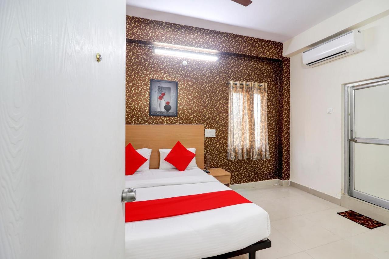 Oyo 75379 Raja Ram 3* Hyderabad