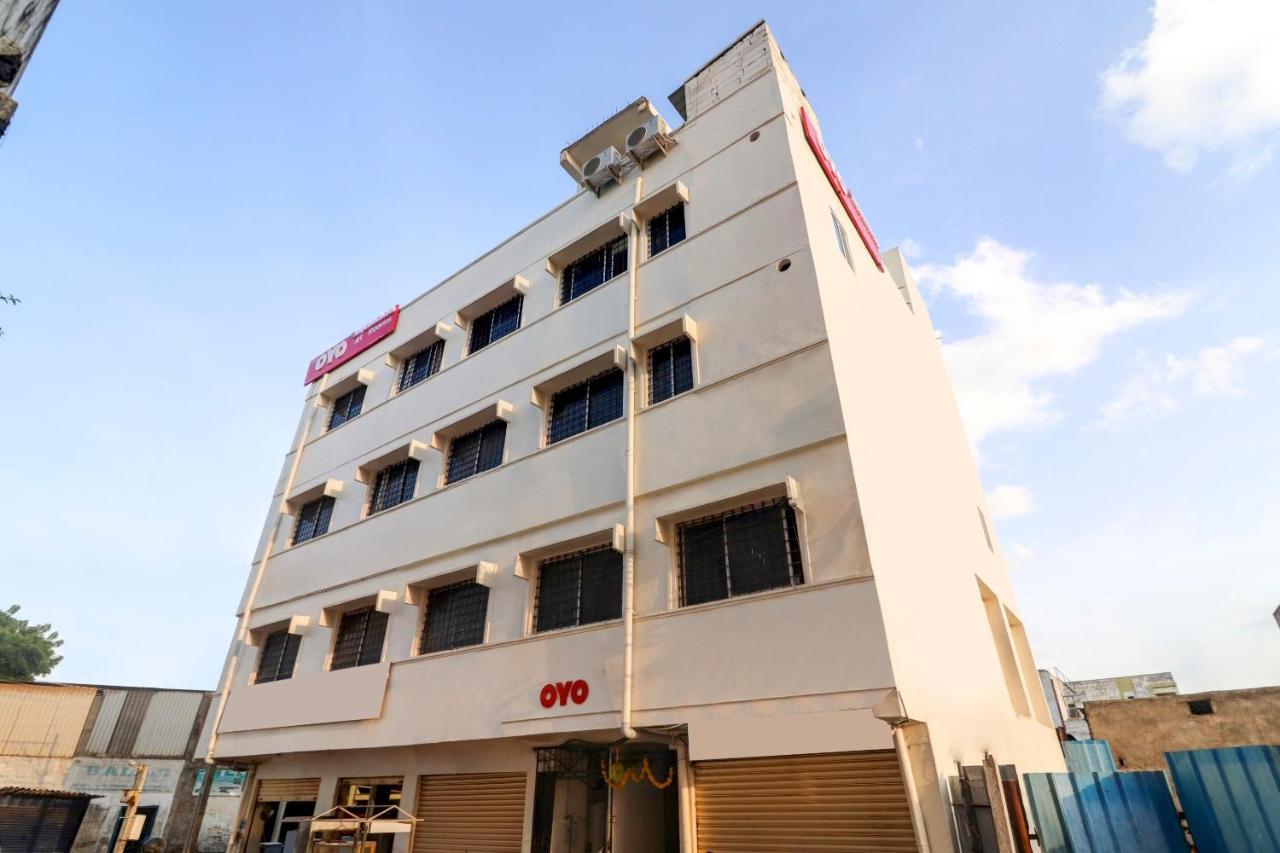 Hotel Oyo 75379 Raja Ram