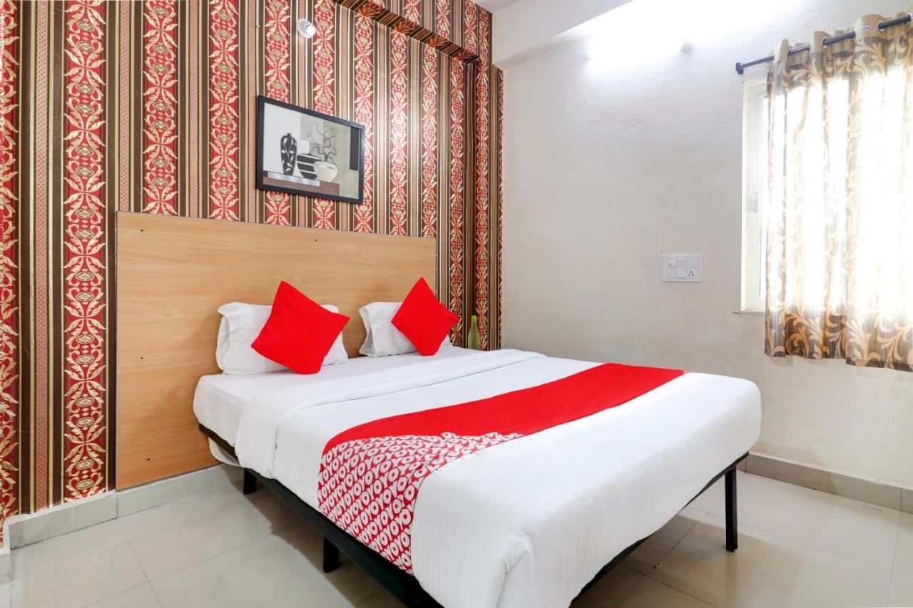 Oyo 75379 Raja Ram Hotel