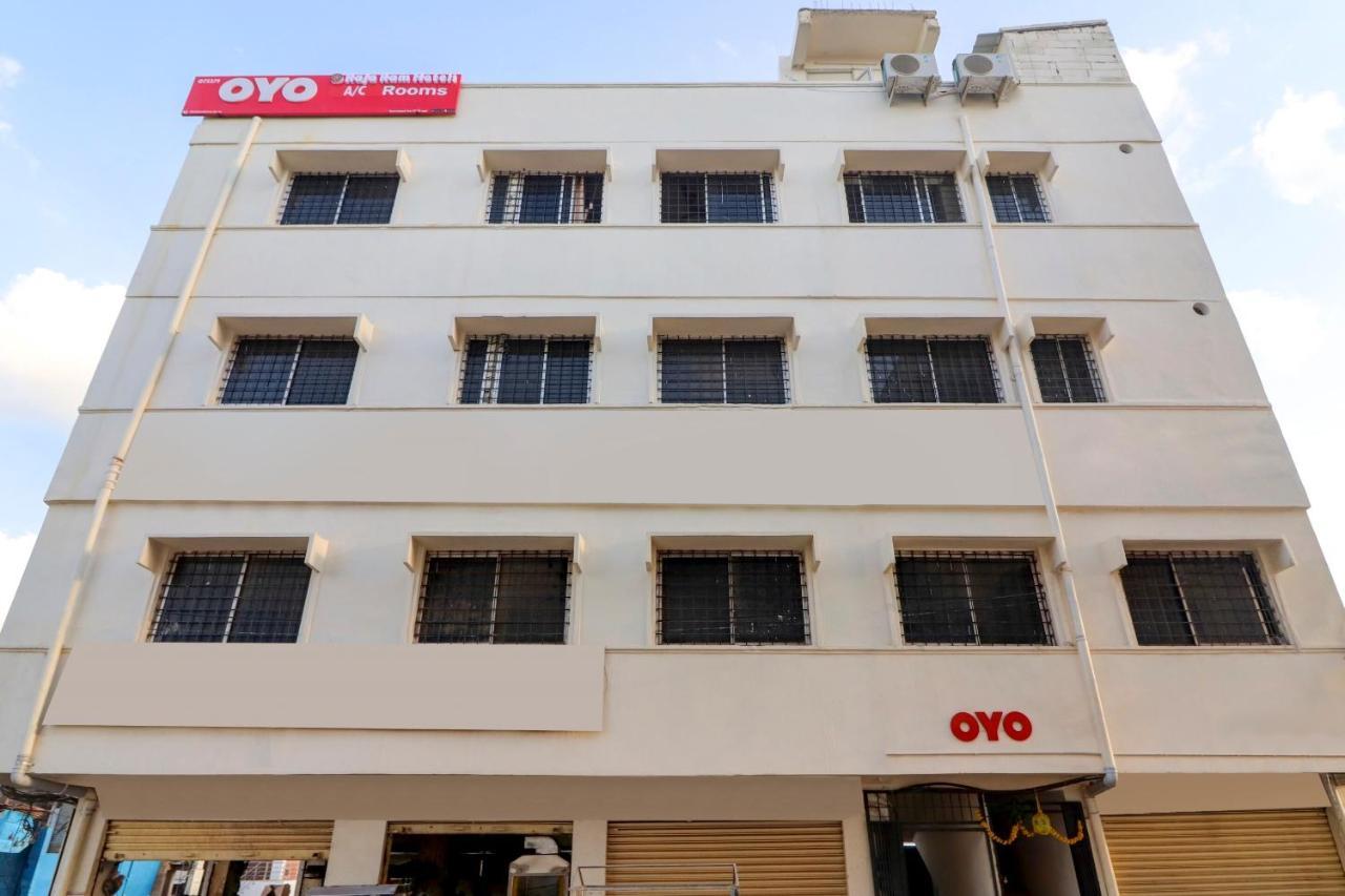 Oyo 75379 Raja Ram 3*