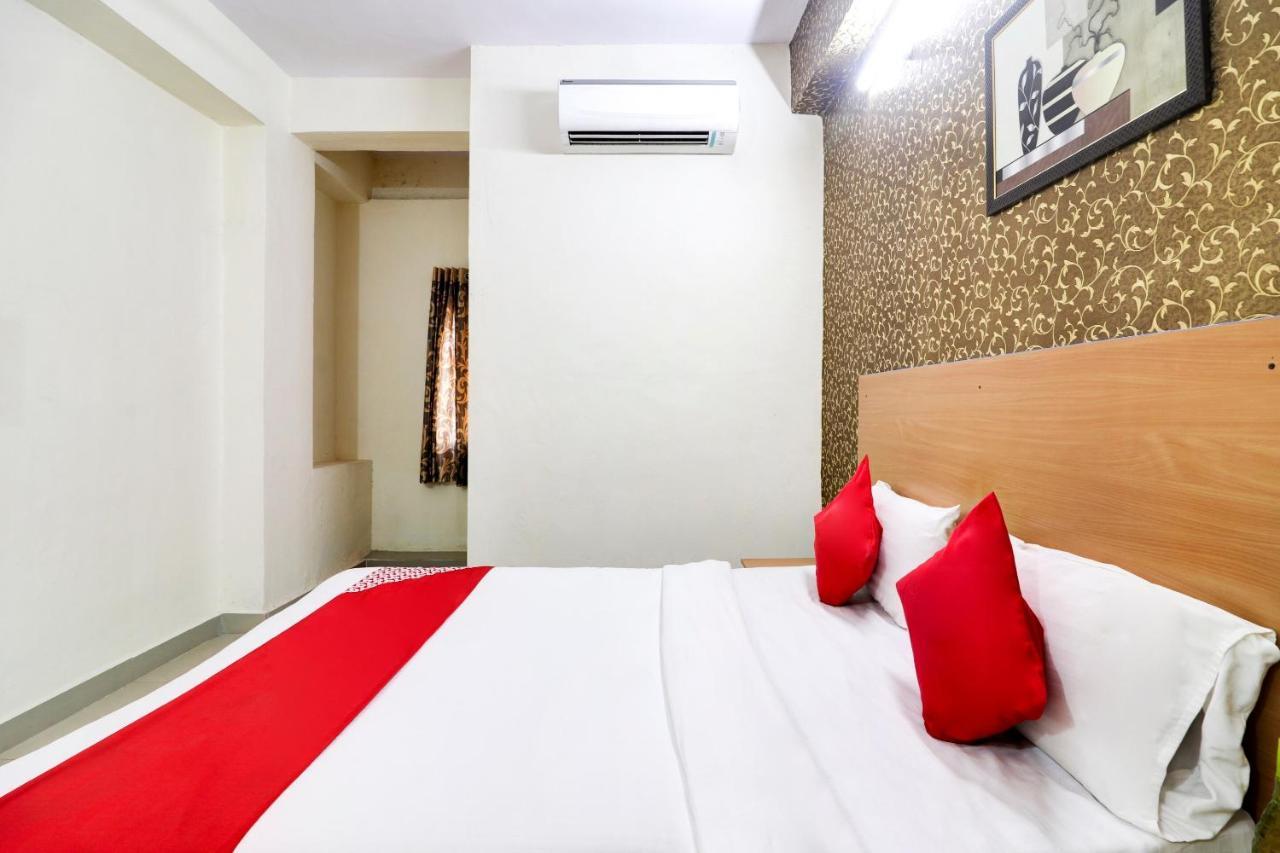 Oyo 75379 Raja Ram Hotel Hyderabad