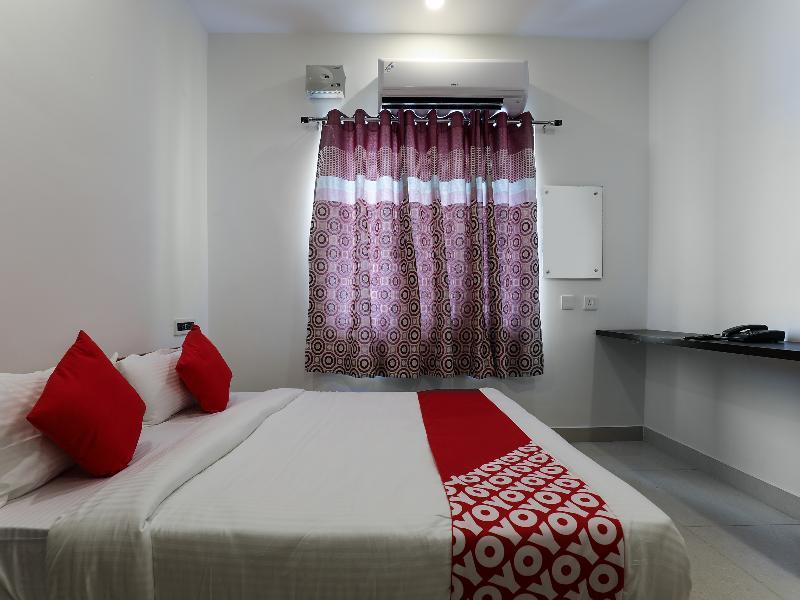 Oyo 28765 Stone Hotel