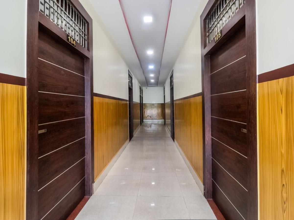 Oyo 73851 Comfort Lakdikapul 3*