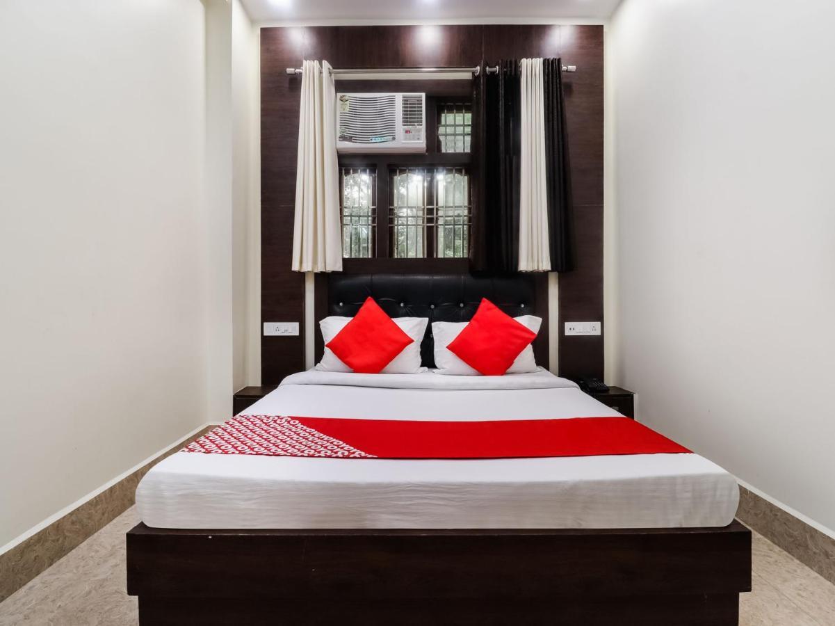 Oyo 73851 Comfort Lakdikapul 3* Hyderabad