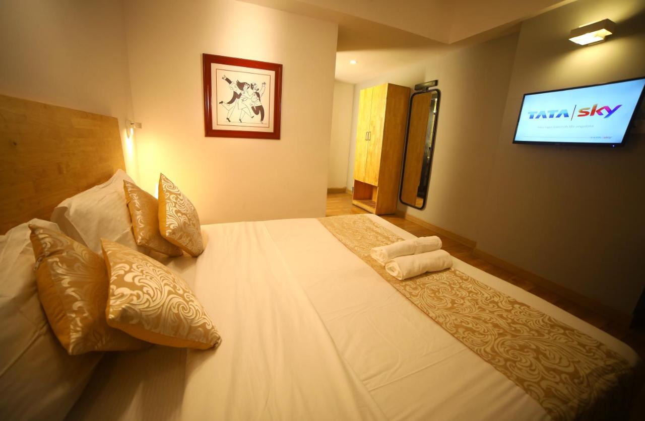 The Urban Hotel *