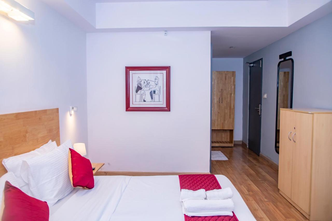 The Urban Hotel *