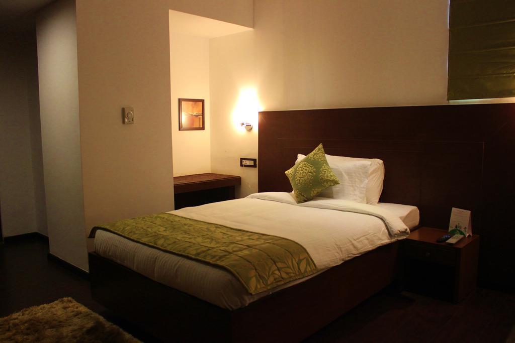 Tabla Pride Hotel 3*