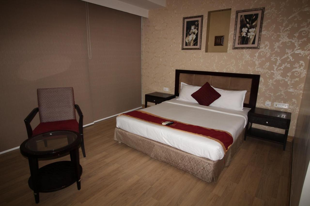 The Platinum Hotel 3*