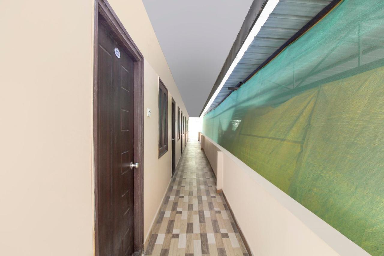 Oyo 47332 Hotel Rest Inn 3*