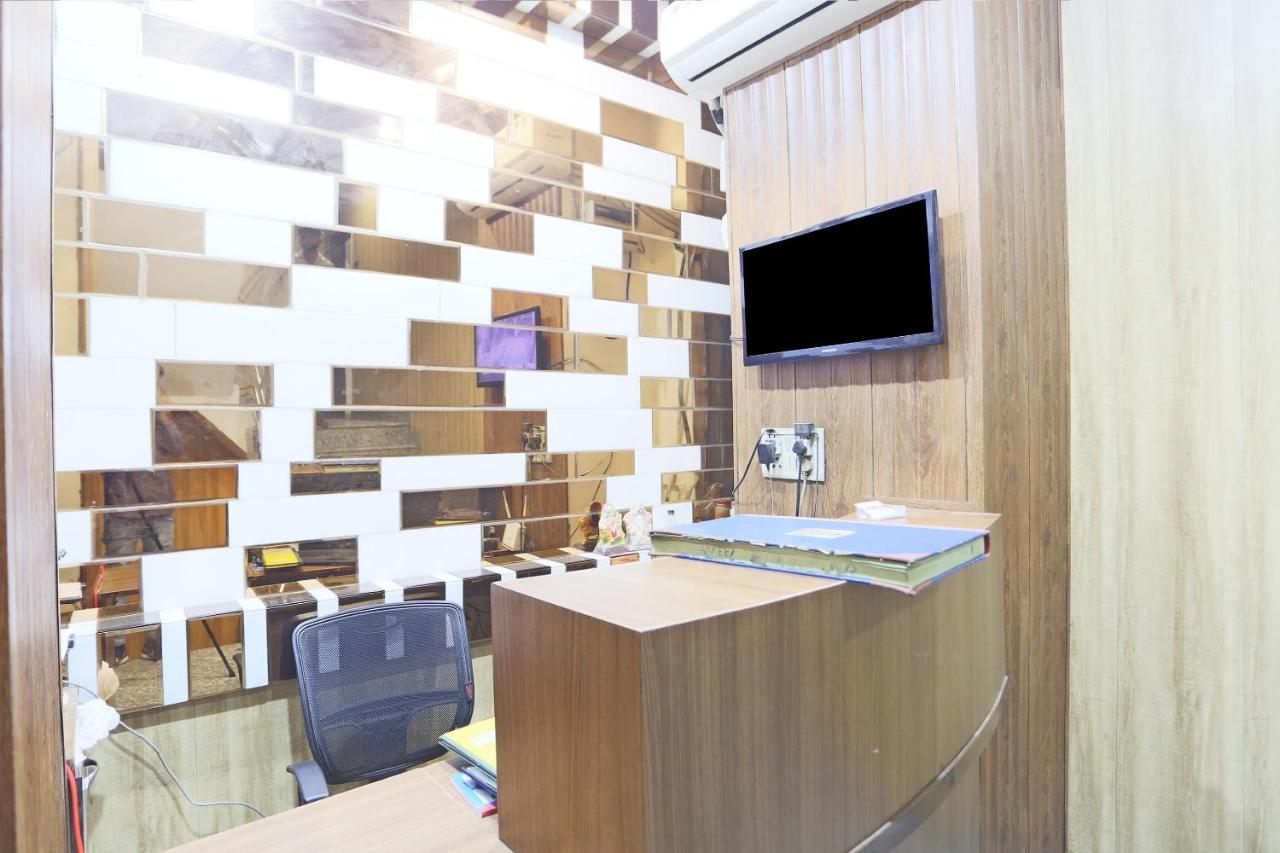 Oyo 69048 Prestige Castle Hotel Hyderabad