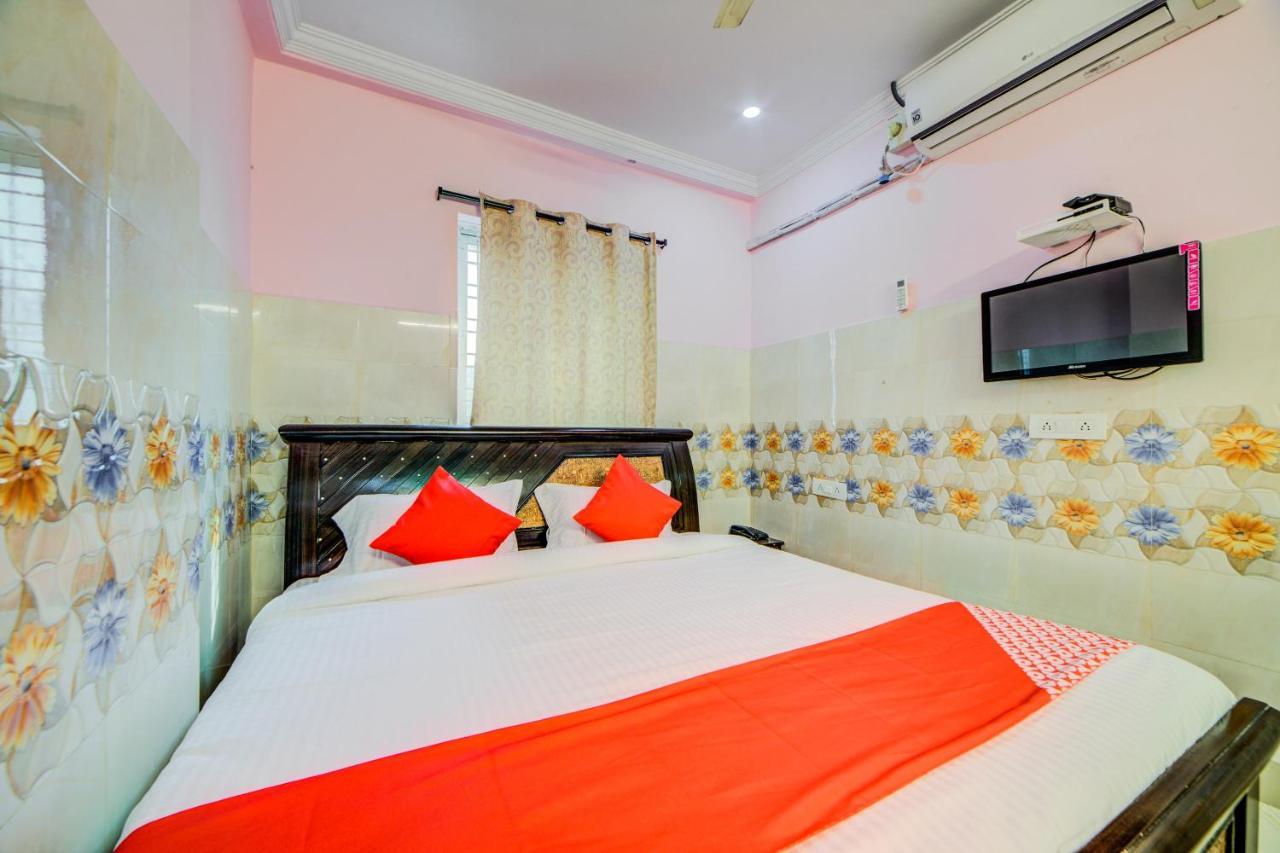 Oyo 35856 Padma Residency Hotel 3*