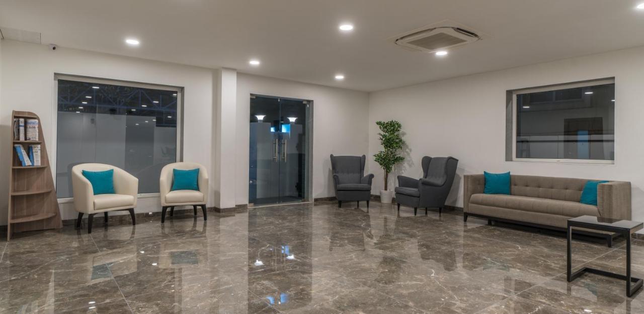 Hotel Skyla & - Jubilee Hills Hyderabad